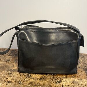 Vintage coach 9052 bag